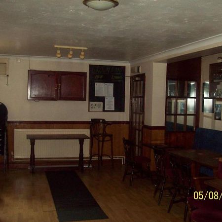 The Crown Hotel Swindon Zewnętrze zdjęcie
