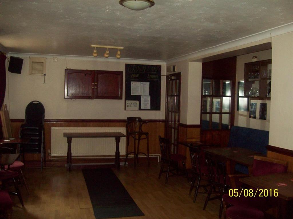 The Crown Hotel Swindon Zewnętrze zdjęcie