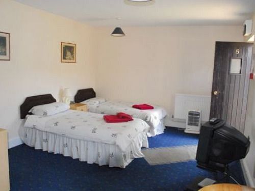 The Crown Hotel Swindon Zewnętrze zdjęcie